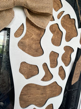 Load image into Gallery viewer, Cow Face Wood Door Hanger