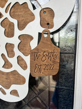Load image into Gallery viewer, Cow Face Wood Door Hanger