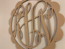 Load image into Gallery viewer, Scalloped Initials