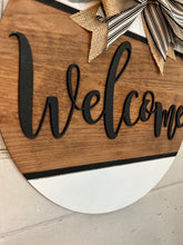 Load image into Gallery viewer, Welcome Wood Door Hanger